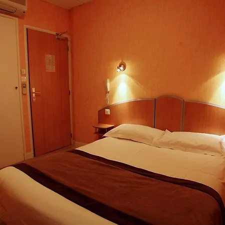 Logis Restaurant Le Mirador 3* 포르티하뉴