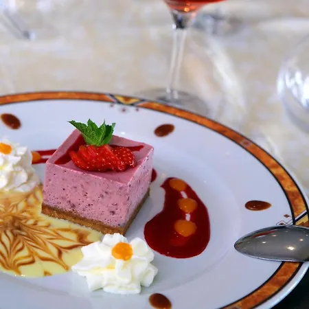 Logis Restaurant Le Mirador Otel
